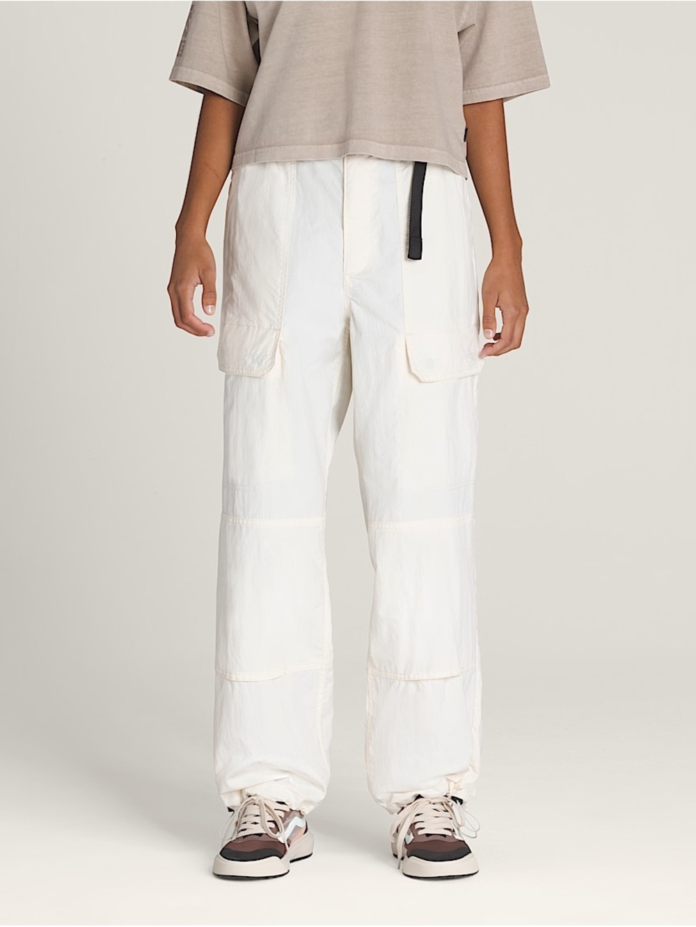 Vans MTE Trek Guide Pants in "Cream White"